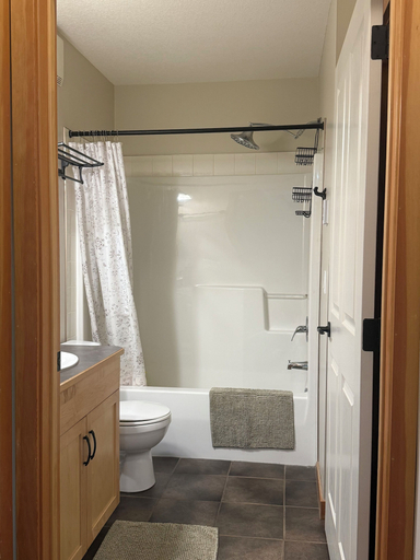 Bathroom 5, Lodges at Canmore, Division No. 15
