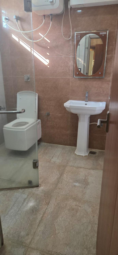 Bathroom 2, Royal Stay, Bangalore
