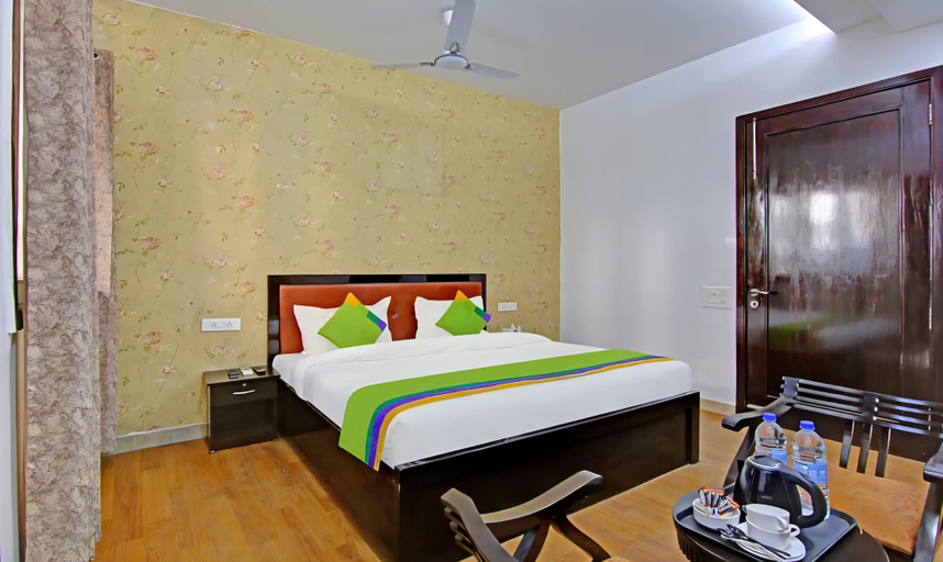 Room 3, Posh Classic, sector 45, millenium city centre, gurugram, Gurgaon