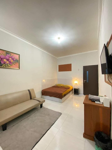 Others 3, Baga Guesthouse, Cirebon