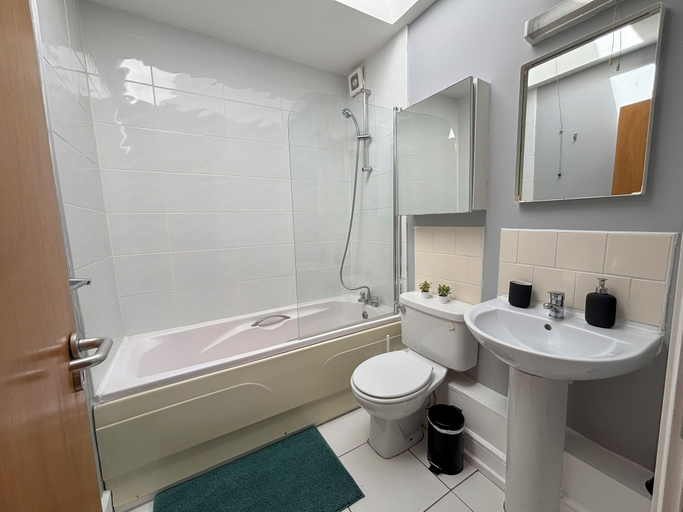 Bathroom 3, Leevin Stay Apartments City Center, Dublin