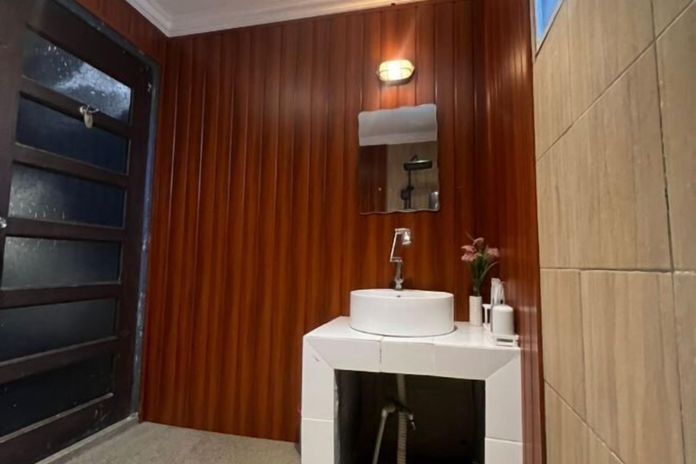Bathroom 4, Ang Lee Holiday Stay, Semporna