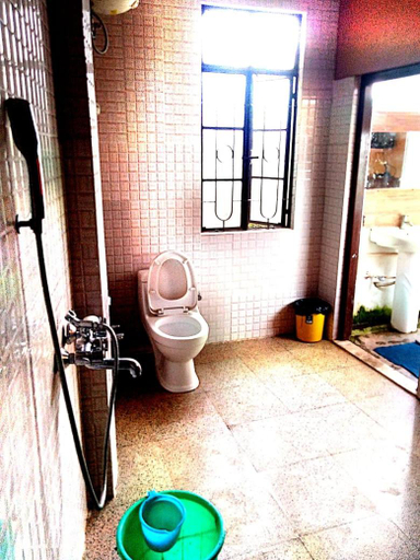 Bathroom, The revere Homestay, Darjiling