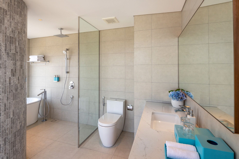 Bathroom 4, Alacarte Halong Bay, Hạ Long