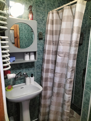Bathroom 2, Willa 7, Żywiec