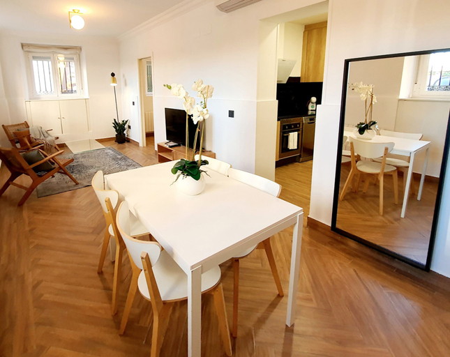 Room 4, Collection Madrid R o Est Ndar 4 Personas, Madrid