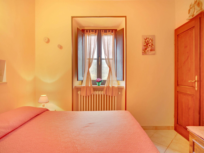 Bedroom 2, Mansion in Prodo Near Lake Bolsena, Terni