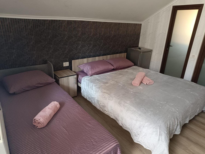 Bedroom 2, Adina, Constanta