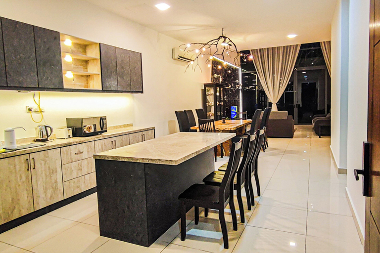Dining 4, Retro Pool Villa at Puchong by HCK, Puchong