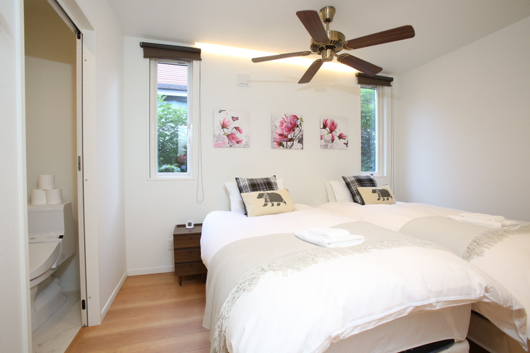 Bedroom 2, Salji, Hakuba