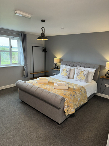 Bedroom 2, The White Hart, Suffolk