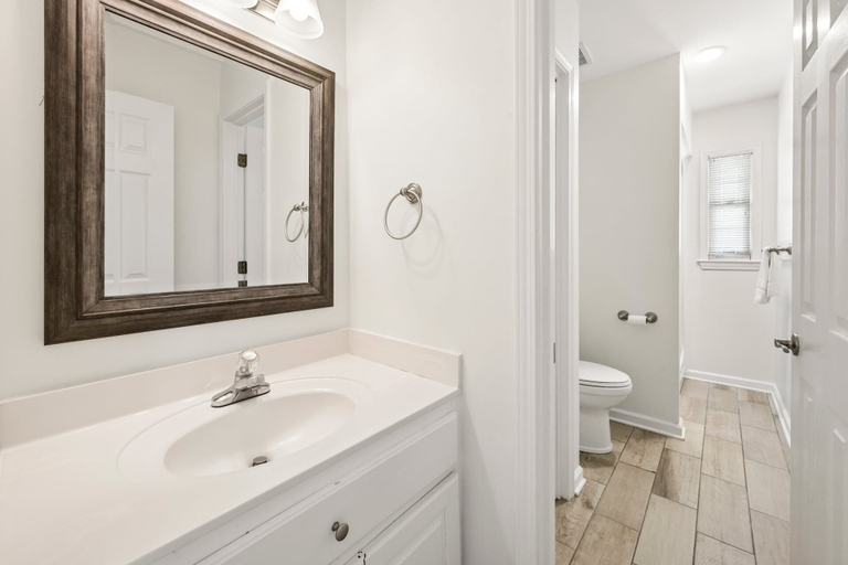 Bathroom 5, Altman House 5 Bedroom Home, Georgetown