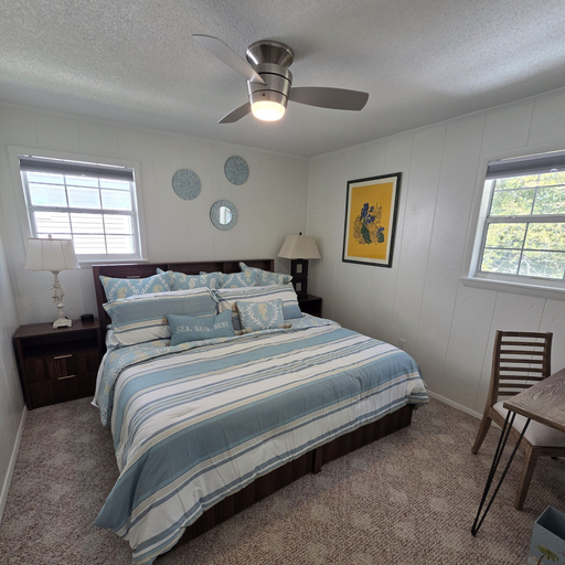 Room 5, Sunset Sanctuary, Baldwin