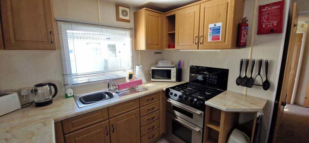 Private kitchen 2, Woodland View Dog Friendly - Nr Sutton on Sea, Lincolnshire