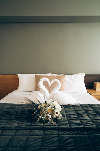 Bedroom 3, Rose Park Hotel Auckland, Waitakere