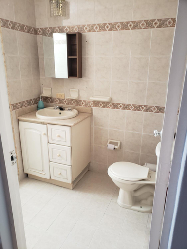 Bathroom 3, Casa hotel la 33, Medellín