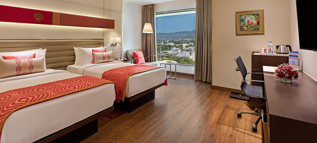 Room 5, Fortune Select OMR Chennai, Kancheepuram