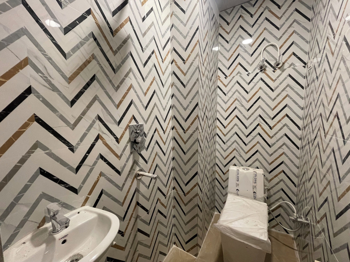 Bathroom 3, Hotel Kasa Nest, Delhi