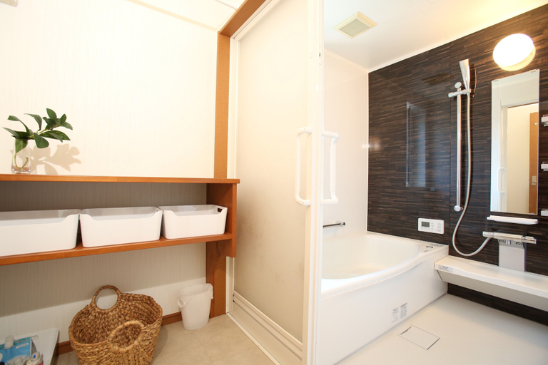 Bathroom 3, Sonata House, Hakuba