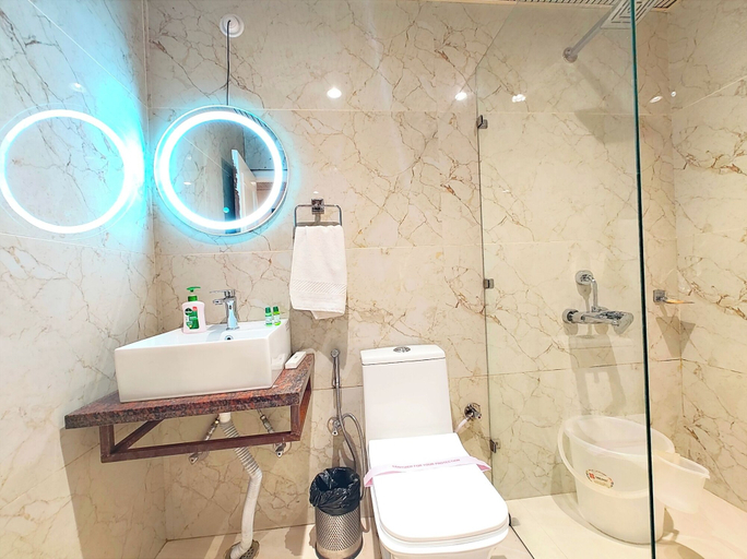 Bathroom, Hotel New Gayatri Near Prem Mandir, Mathura