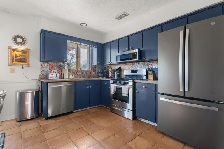 Private kitchen 4, Abuela House with Pool - 4Bed, Muscogee