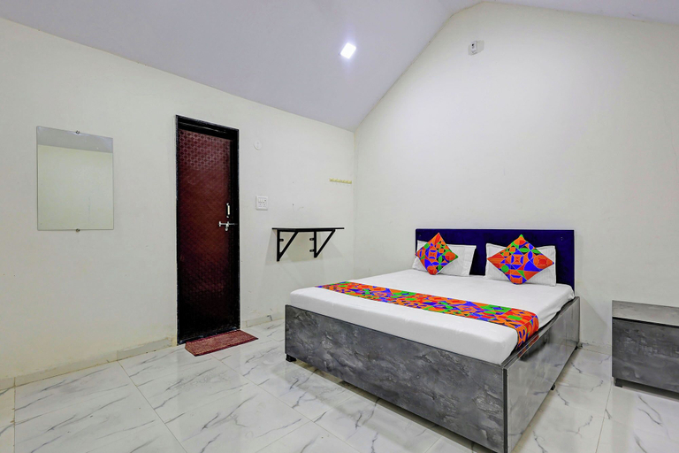 Room 5, Fabhotel Mahi Resort, Aurangabad