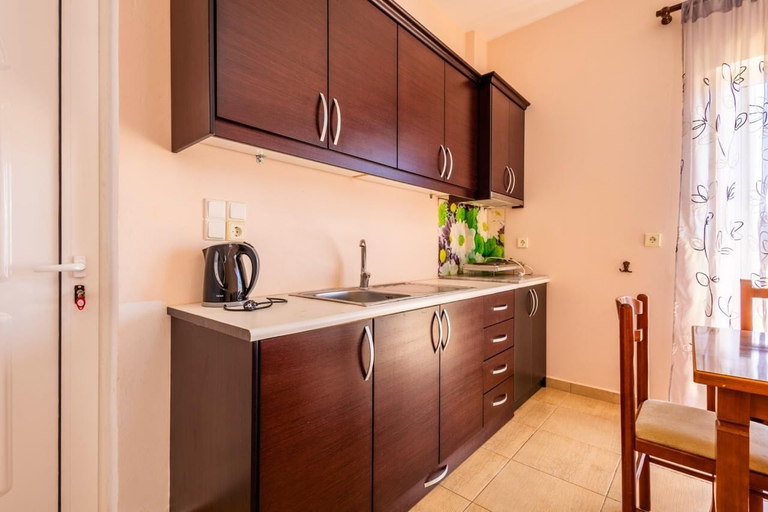 Private kitchen 3, IONIAN LUXURY APARTMENTS, Sarandës