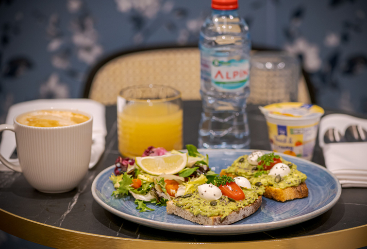 Food & Drinks 4, King's Cross Express Inn, London