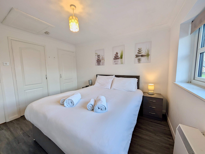 Room 4, Charming and Modern 1-bedroom Flat, Slough