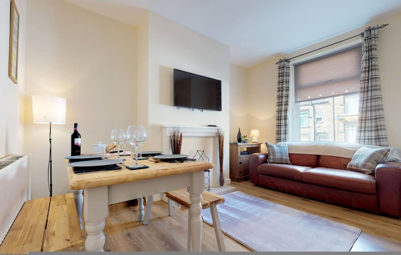 Room 3, Westminster Luxe Stay City View 3BR Bradford, Bradford