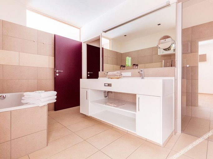 Bathroom 4, Narzissen Vital Resort Bad Aussee, Liezen
