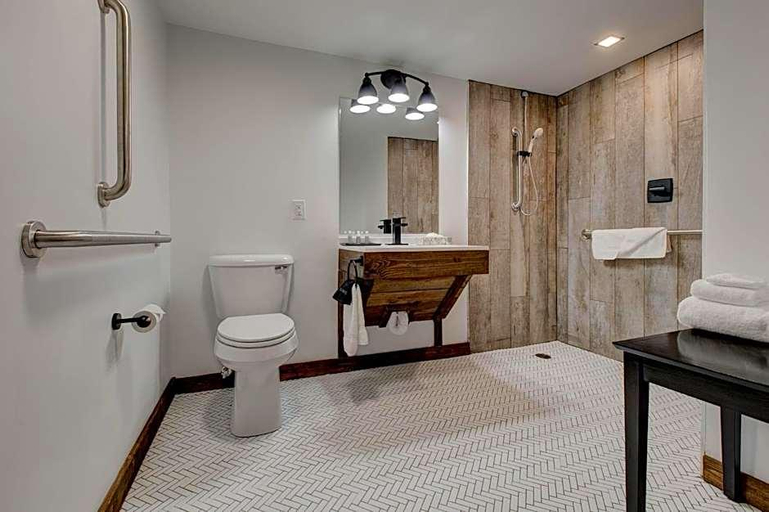 Bathroom 4, Clarion Hotel Conference Center South, Fayette
