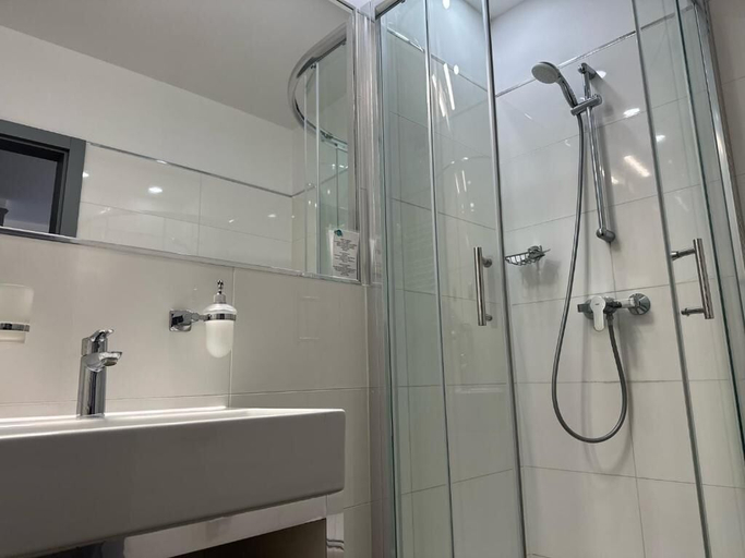 Bathroom 4, Boutique Hotel Center, Kecskemét