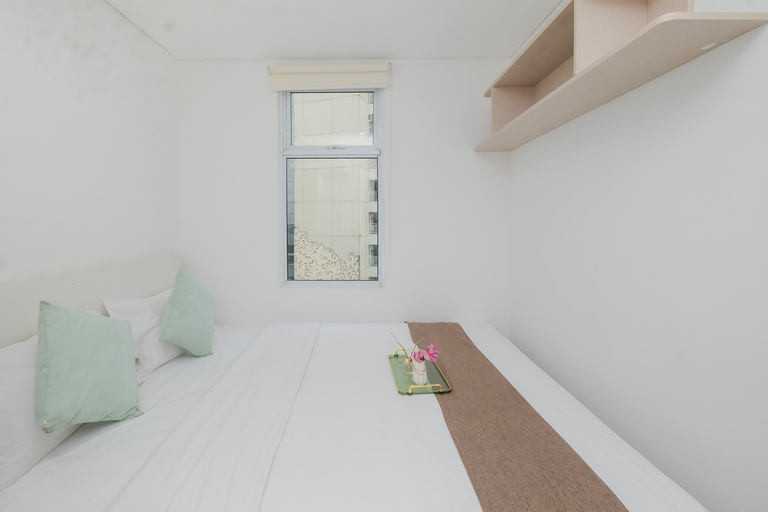 Bedroom 5, Tranquil 1BR for 2 Pax at Vittoria Residence By Travelio, Jakarta Barat