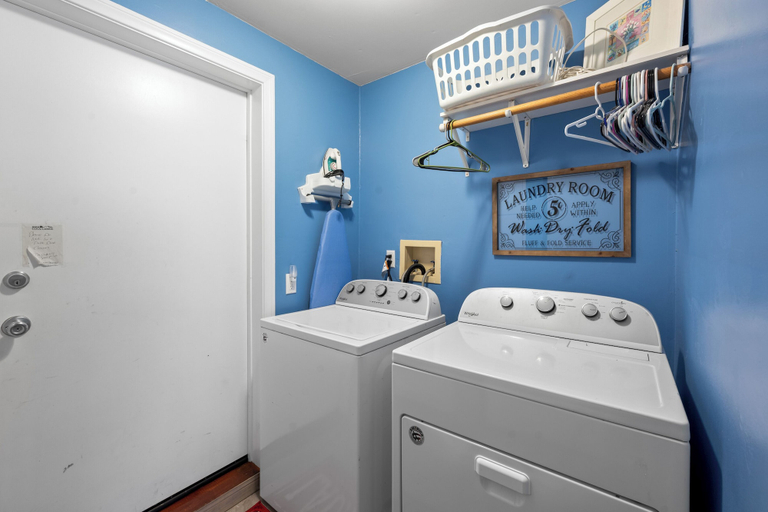 Laundry, Lakeview Haven- Luxury Retreat, San Bernardino