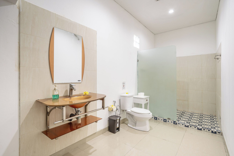Bathroom 5, Q LE Villas, Badung