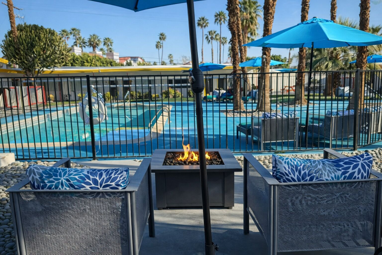 Outdoor pool, Mod Palm Desert, Riverside