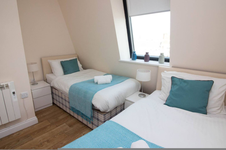 Bedroom 4, Castle Point 18 Apartments - Premier Lodge, Southampton