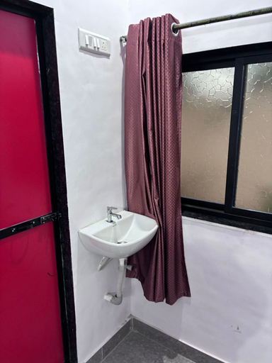 Bathroom 5, Aatithi Stay, Raigarh