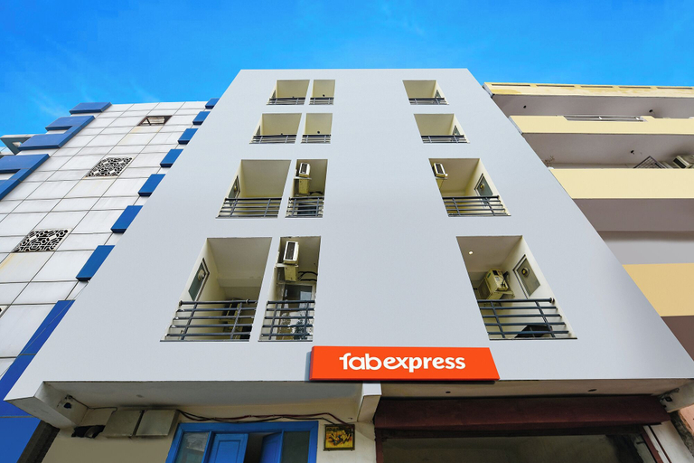 Exterior & Views, FabHotel Twamev, Delhi