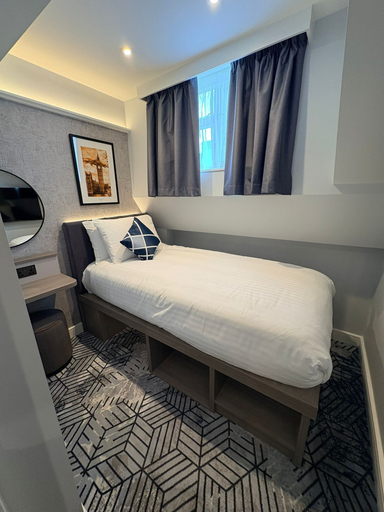 Room 5, Four Points Flex By Sheraton London Victoria, London