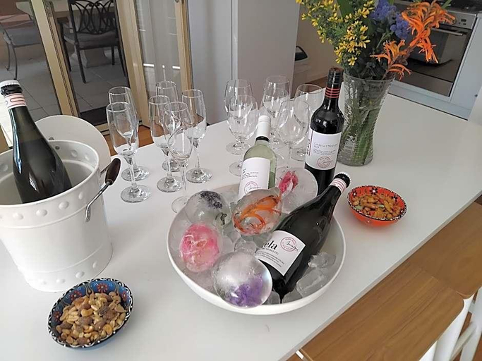 Food & Drinks, Riesling Trail and Clare Valley Cottages, Clare and Gilbert Valleys