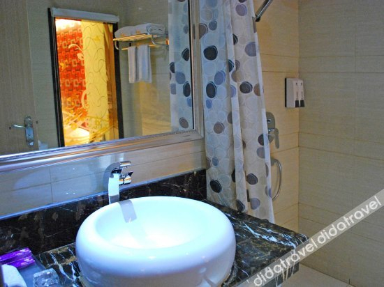 ��他, Baili Hotel, Liupanshui