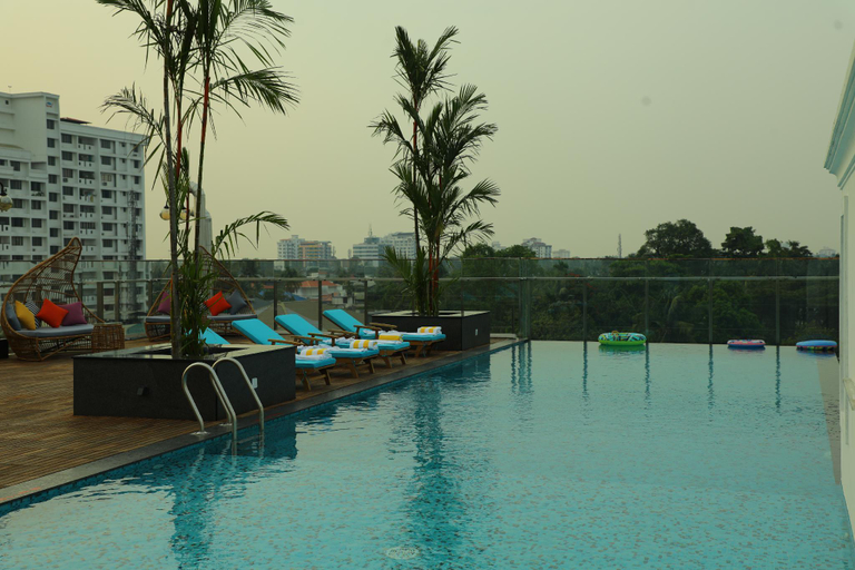 Sport & Beauty 2, Coral Reef Kochi - A Unit of Coral Isle Hotels, Ernakulam