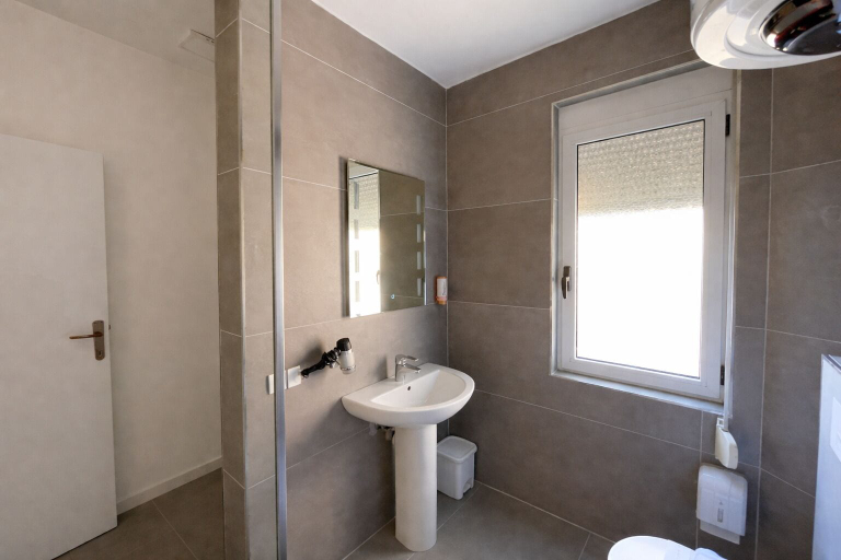 Bathroom 4, Signature Idea Hotel, Tiranës