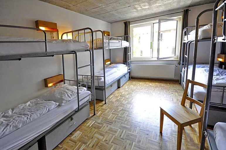 Bedroom 3, Five Elements Hostel, Frankfurt am Main