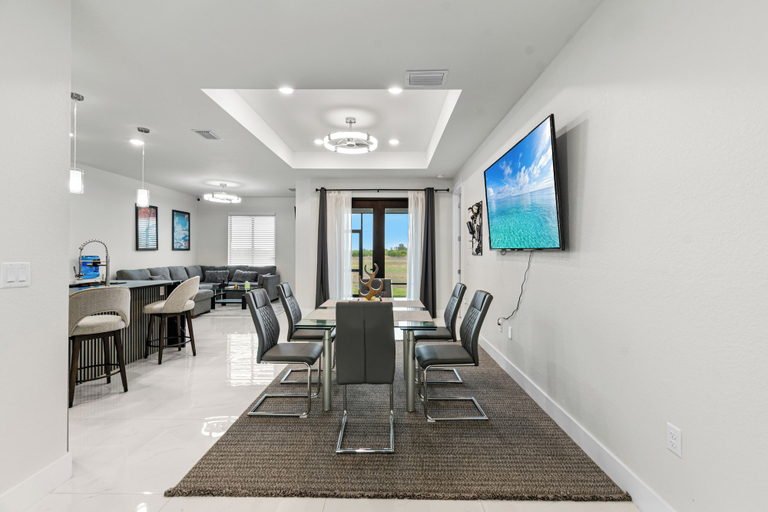 Interior 5, Nick House, Lee