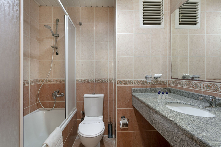 Bathroom 3, Dinc Hotel, Antalya