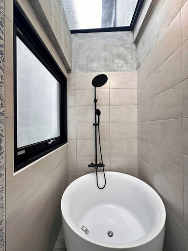 Bathroom 4, SomeWhere Inn, Penghu