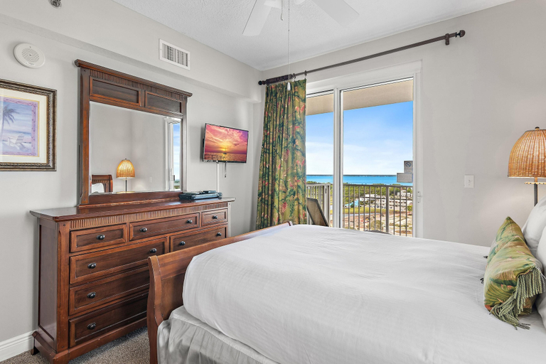 Bedroom 3, Ariel Dunes I 2001, Walton